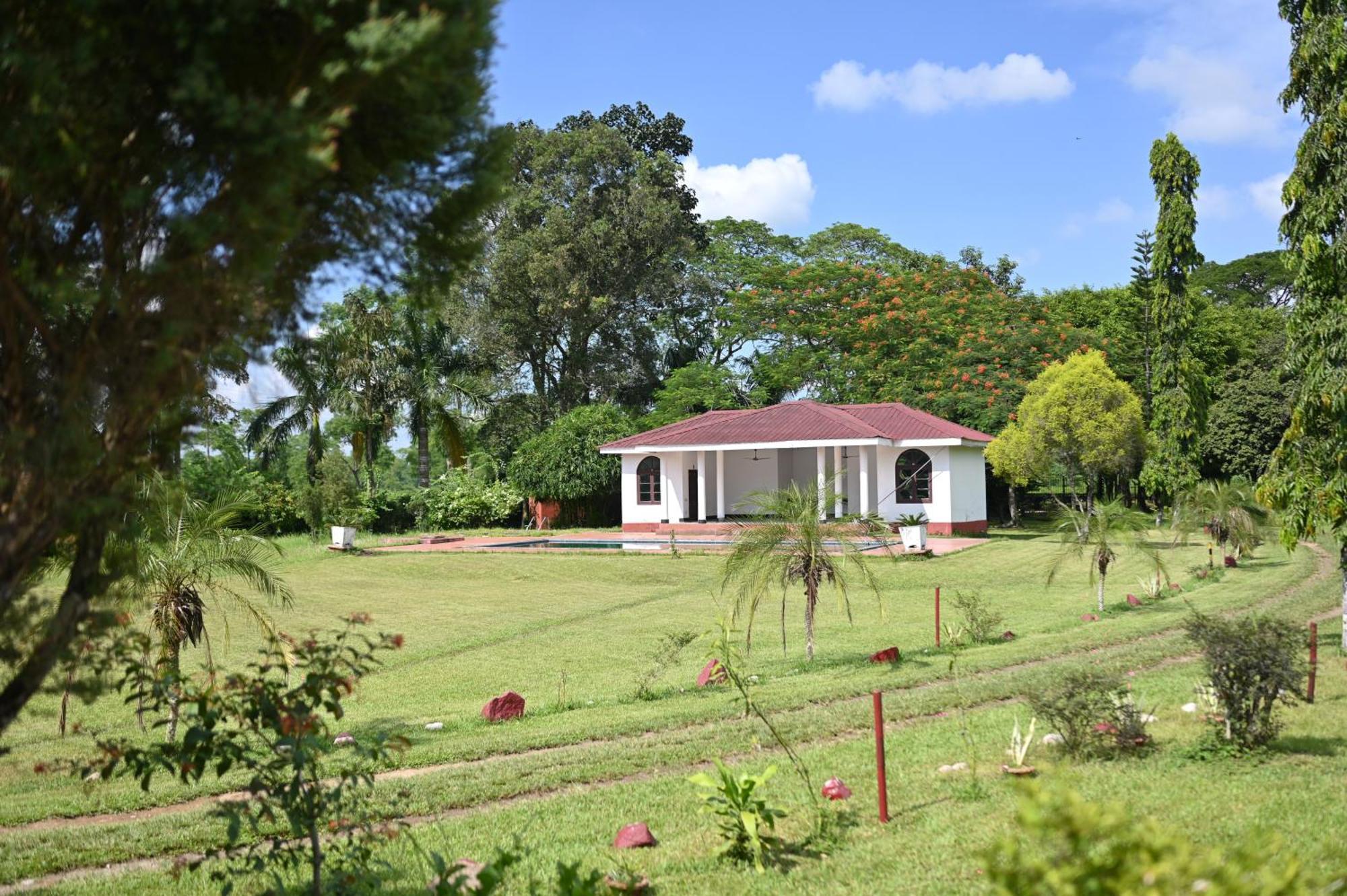 Banyan Grove Hotel Jorhat Exterior photo